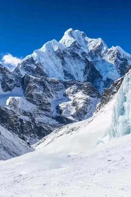 高原高山雪山风光风景摄影图