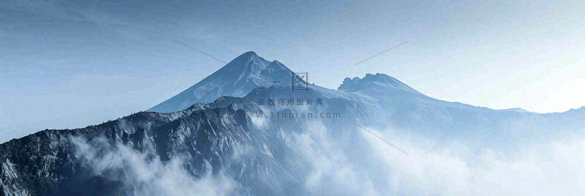 高山云层冰山雪山云雾意境,自然风景摄影图