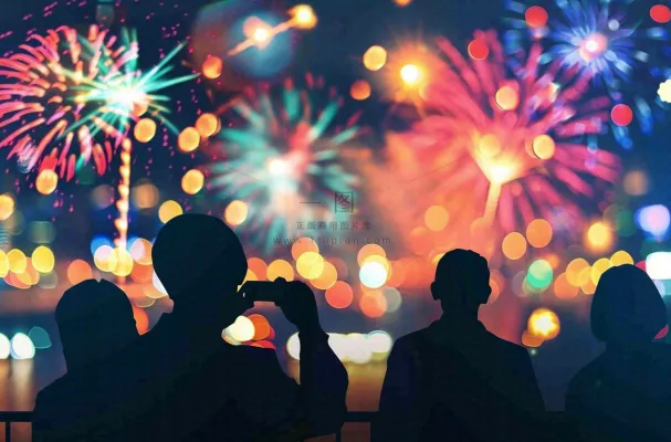 烟花绽放节日人物剪影背景庆祝小年除夕夜背景