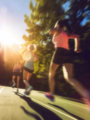 户外阳光运动热血跑步奔跑骑车,健康健身,清新自然摄影图 户外阳光运动热血跑步奔跑骑车,健康健身,清新自然摄影图