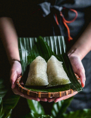 端午节粽子粽叶绿色粽香美食佳节摄影图