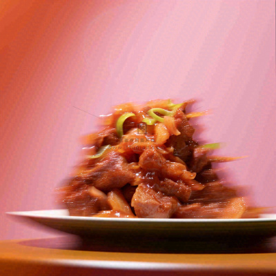 美食寿司水果烤肉拼盘蔬菜，朦胧摄影质感摄影图