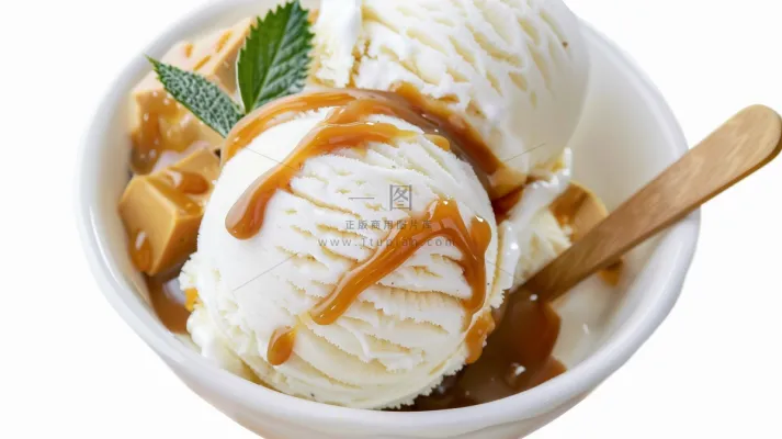 香草冰淇淋球甜点摄影图