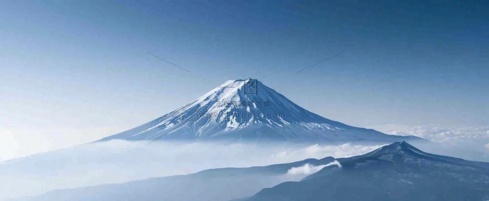 雪山山脉云层云端意境冰山,自然风景冬天蓝天白云摄影图 雪山山脉云层云端意境冰山,自然风景冬天蓝天白云摄影图