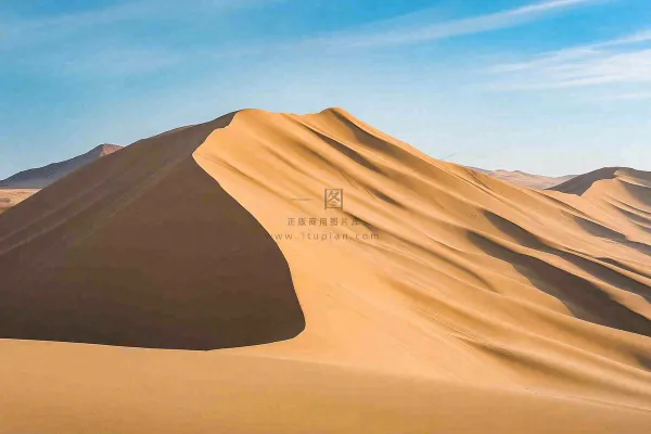 炎热干燥沙漠沙丘敦煌大漠风光自然风景摄影图